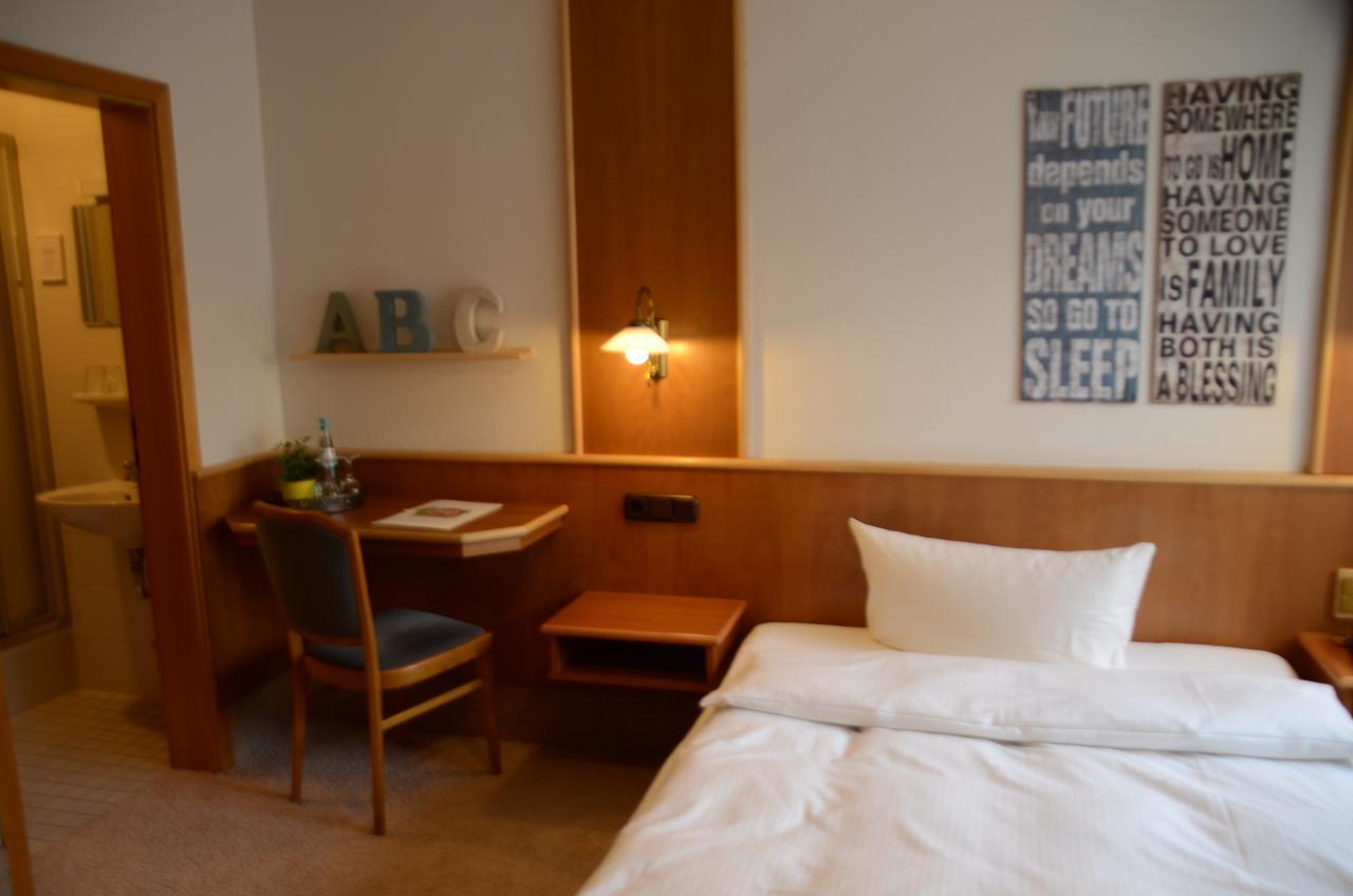 Hotel Mainblick Garni มาร์คทายเดินเฟลด์ ภายนอก รูปภาพ