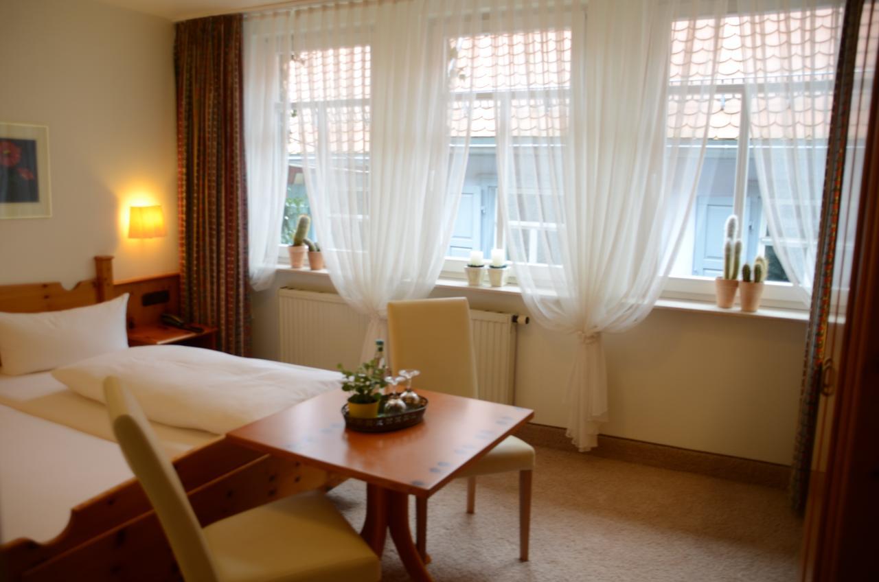 Hotel Mainblick Garni มาร์คทายเดินเฟลด์ ภายนอก รูปภาพ